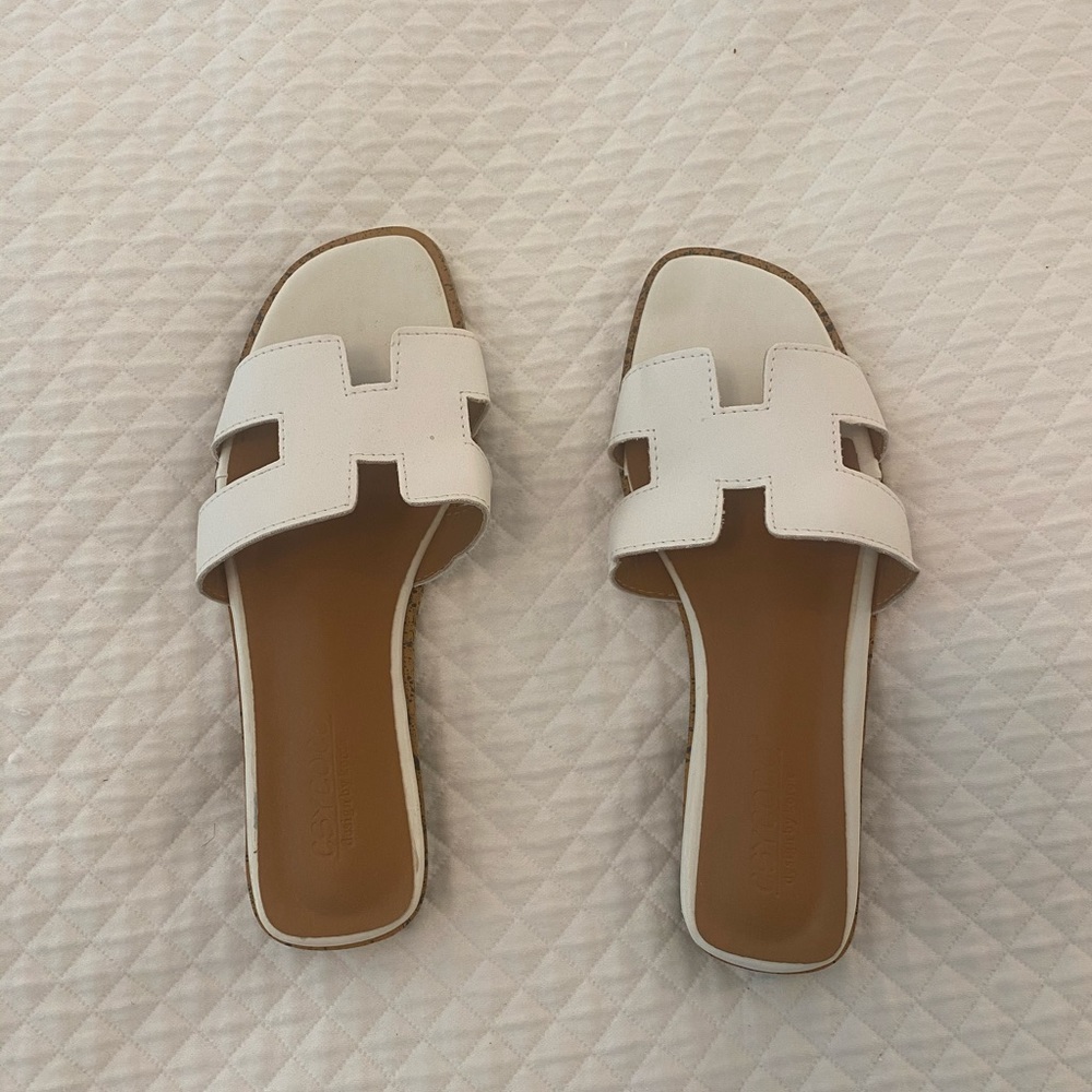 H sandals